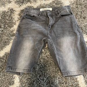 Gray skinny jean shorts